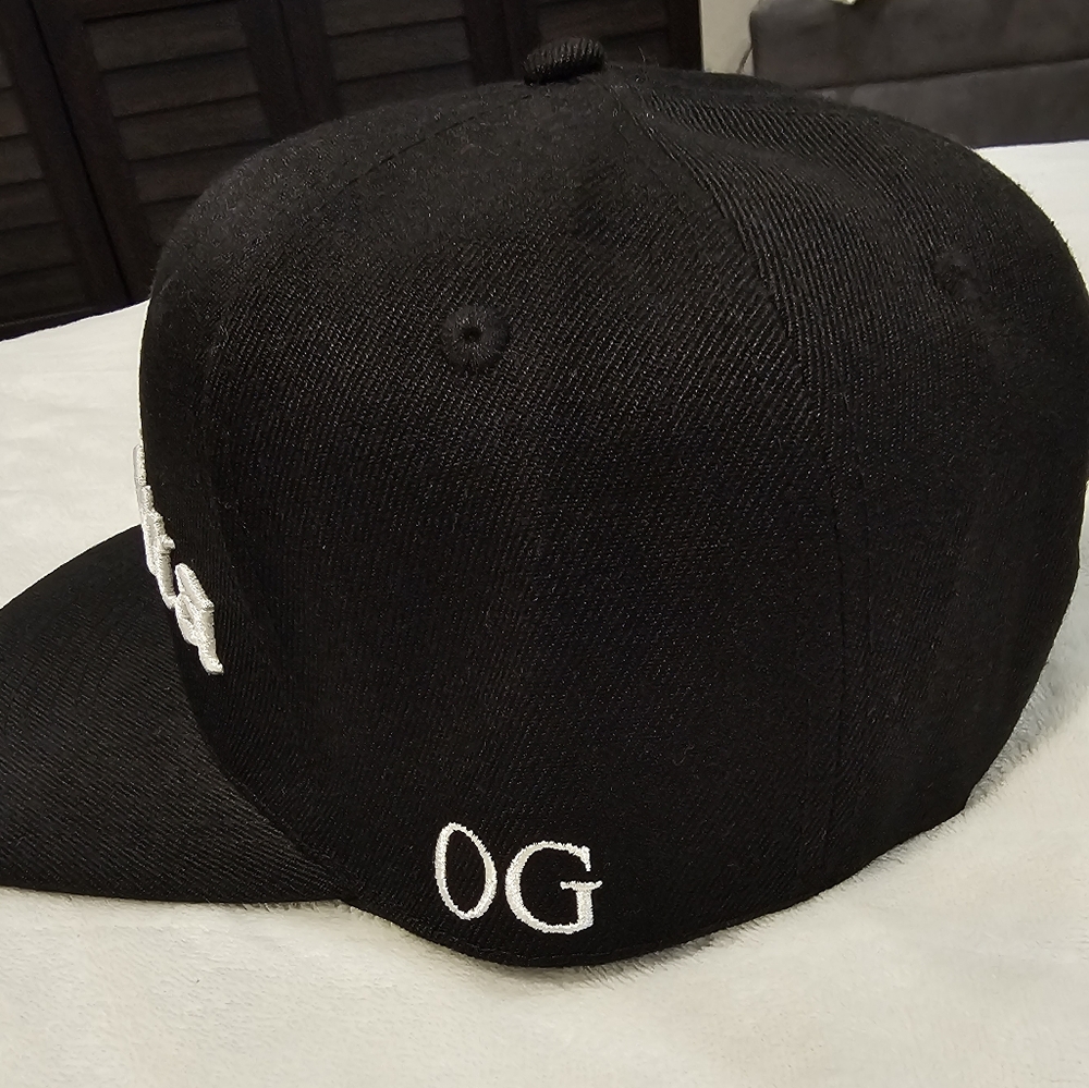 Snapback Hat "Chingona" Black NWOT - Picture 2 of 6